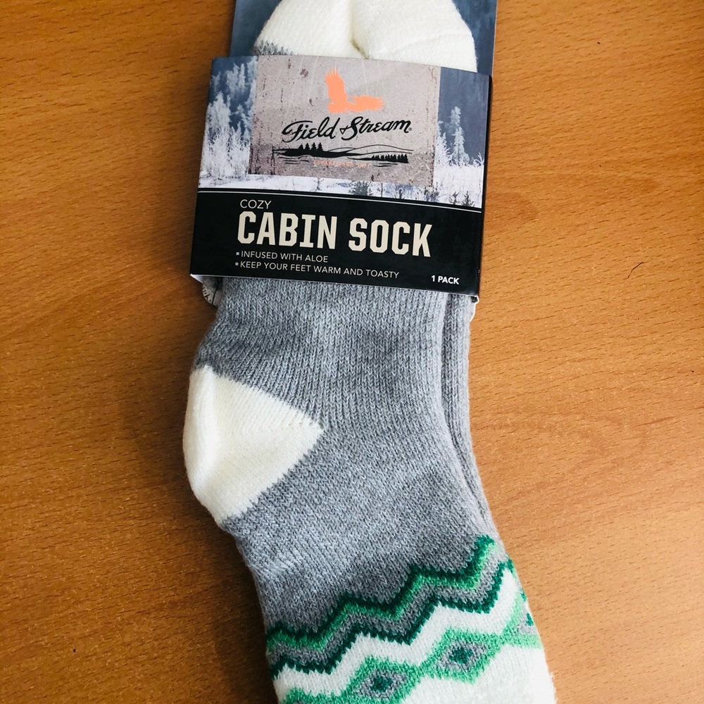 Field & Stream Gray and Green Casual Socks with Chevron Pattern